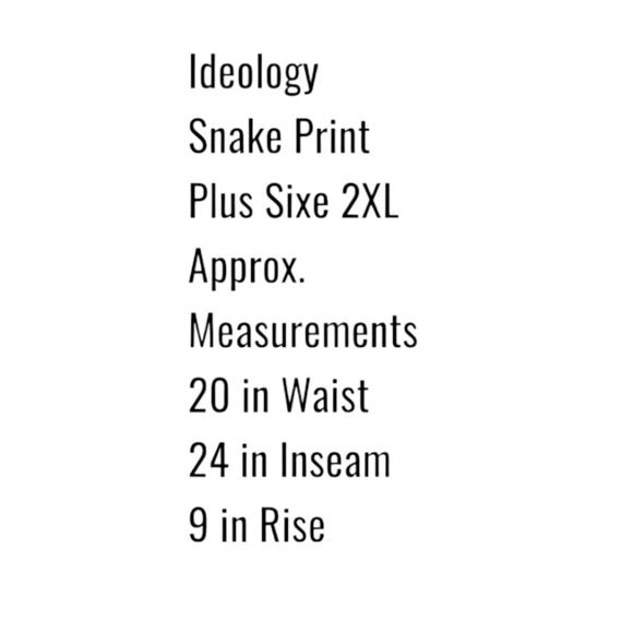 Ideology Plus Size 2XL Black & White Snake Print Capri Leggings Ab Compression - Picture 11 of 15